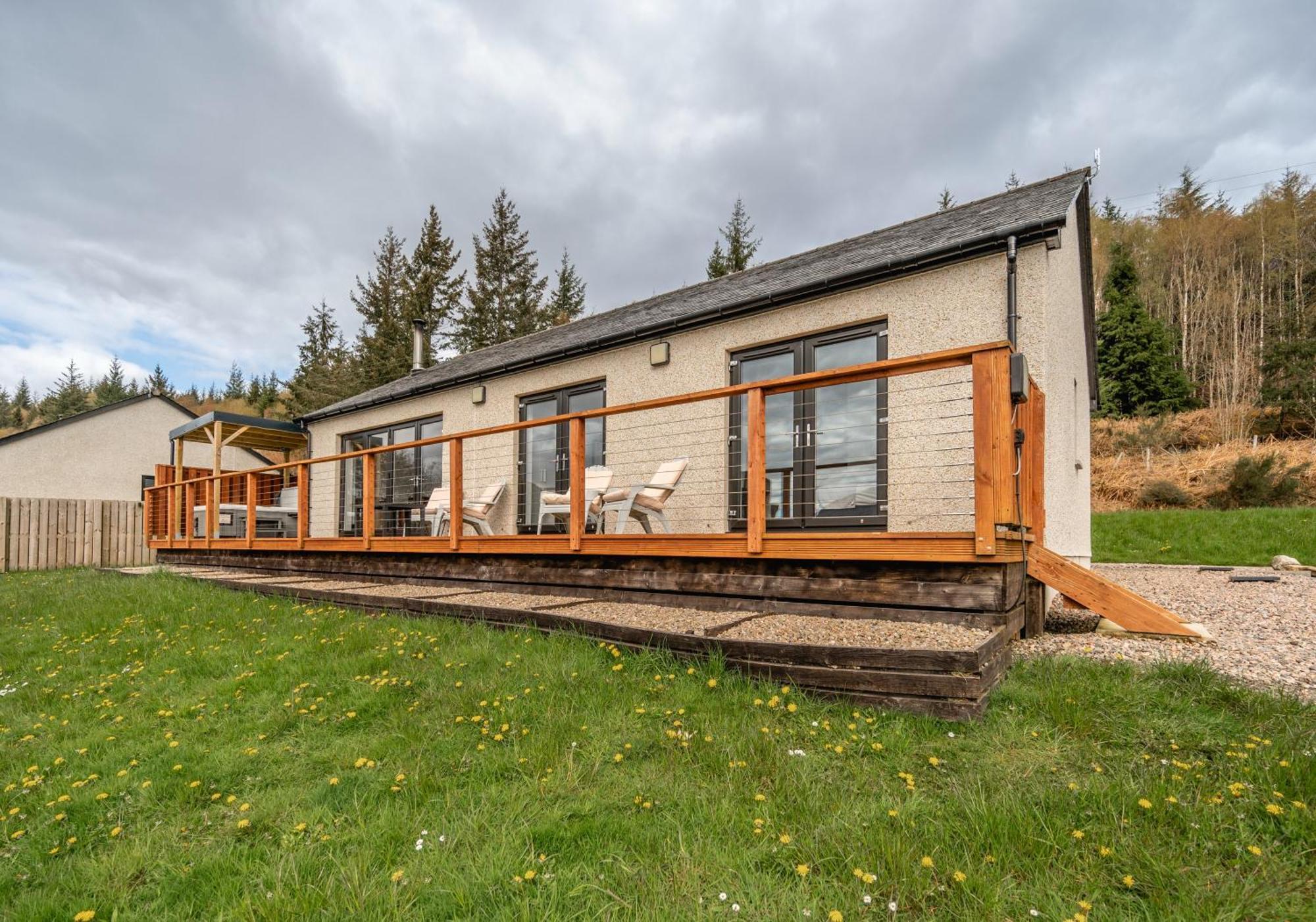 Shoreland Lodges - Holly Lodge Fort Augustus Exterior foto