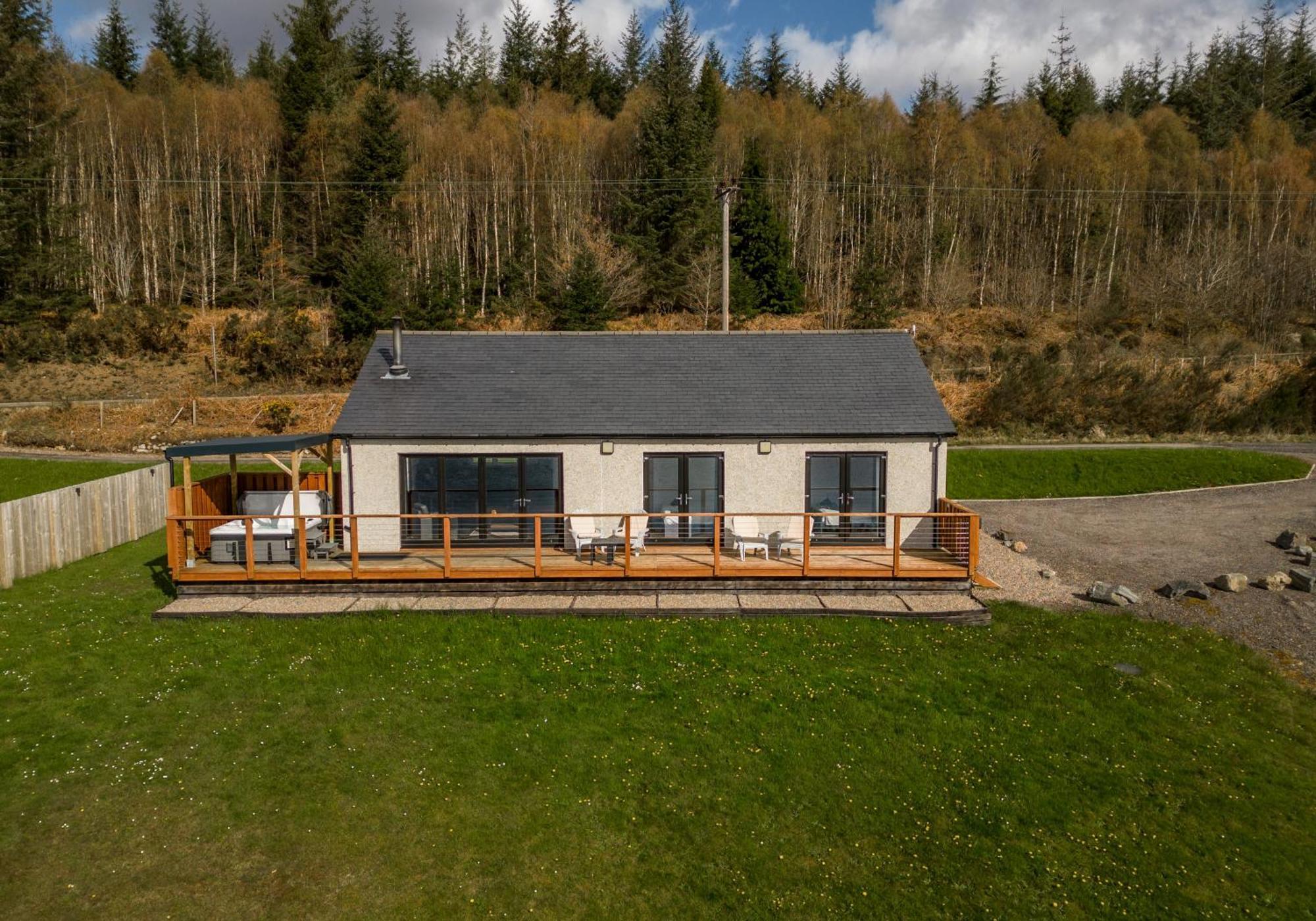 Shoreland Lodges - Holly Lodge Fort Augustus Exterior foto